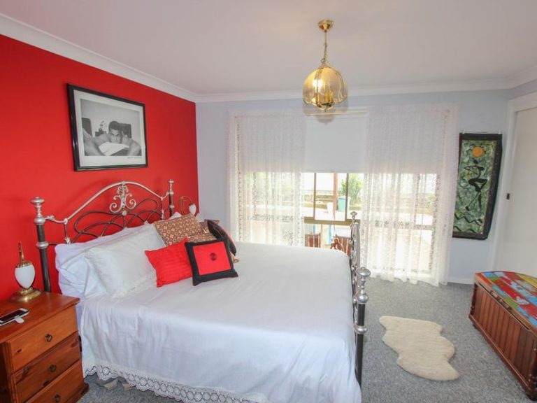 20 Pendula Street, Leeton NSW 2705 - photo 9