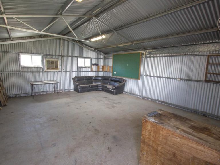 32 Valencia Street, Leeton NSW 2705 - photo 4