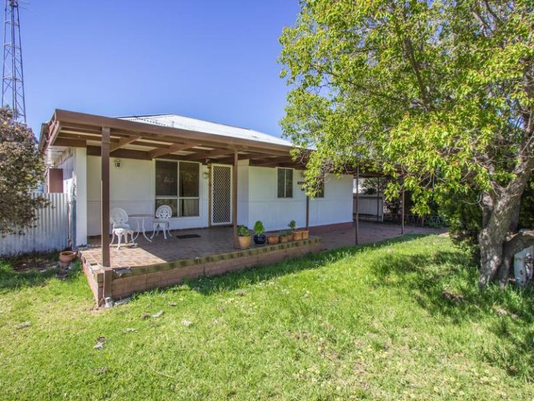32 Valencia Street, Leeton NSW 2705 - McGrath Riverina