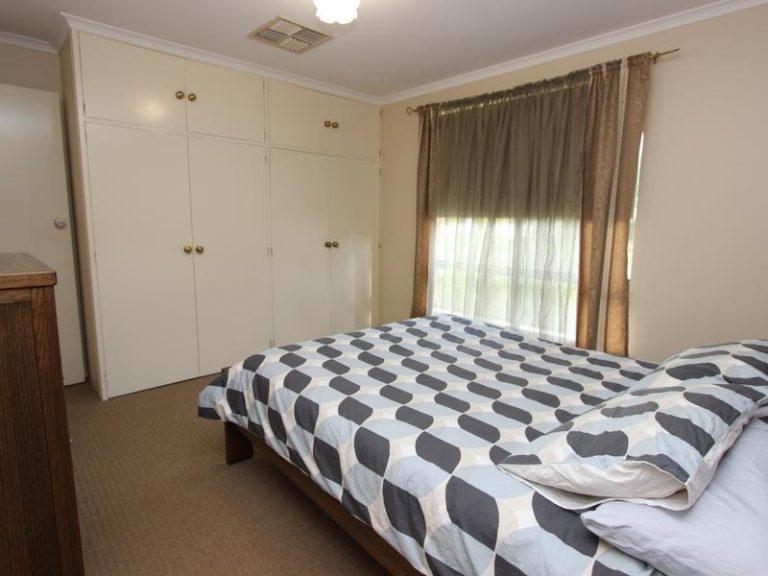 157 Britannia Street, Temora NSW 2666 - photo 6