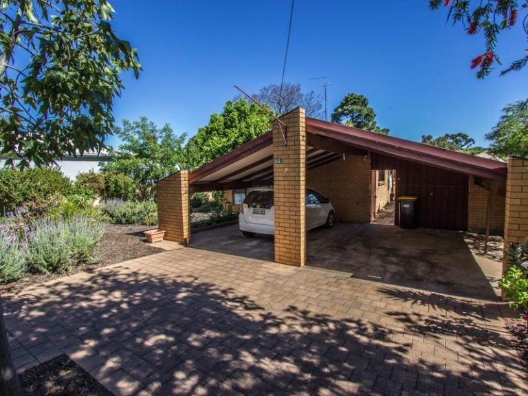 50 Melbourne Street, Narrandera NSW 2700 - photo 2