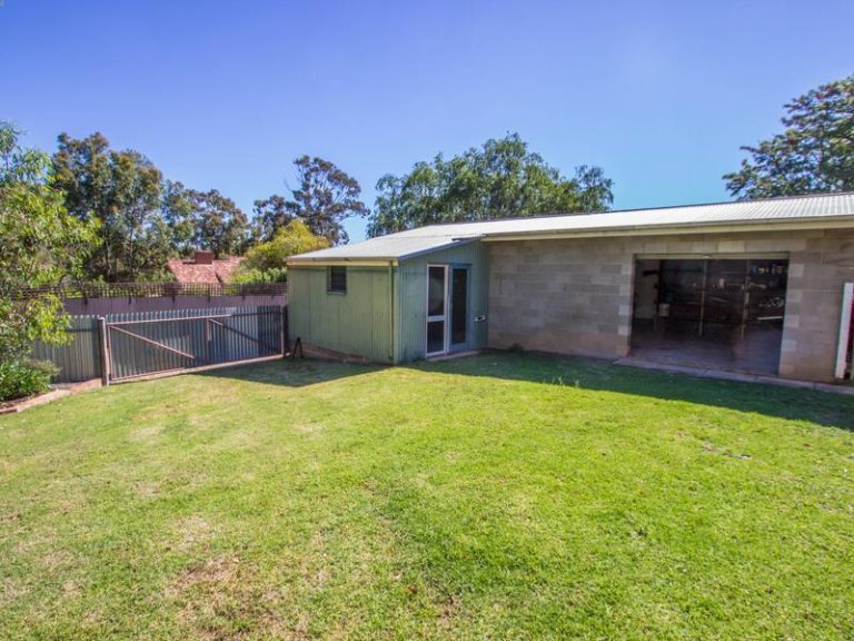 50 Melbourne Street, Narrandera NSW 2700 - photo 14