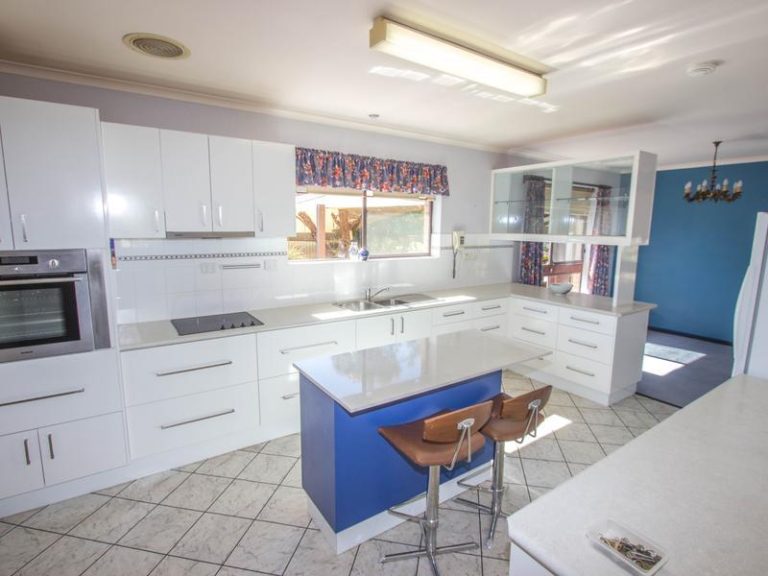 50 Melbourne Street, Narrandera NSW 2700 - photo 4
