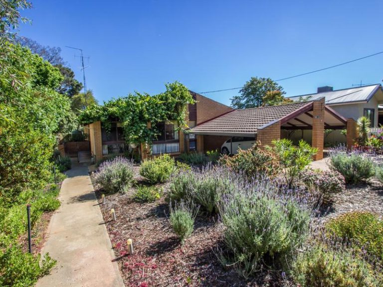 50 Melbourne Street, Narrandera