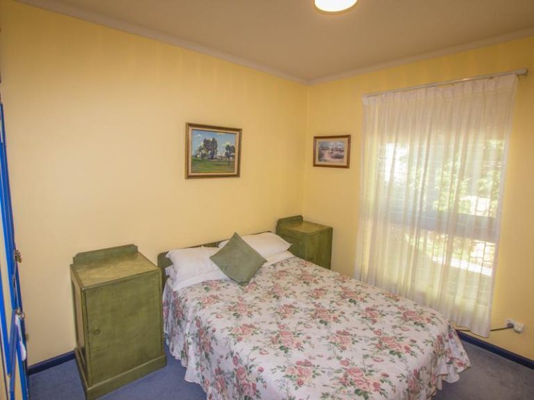 50 Melbourne Street, Narrandera NSW 2700 - photo 9