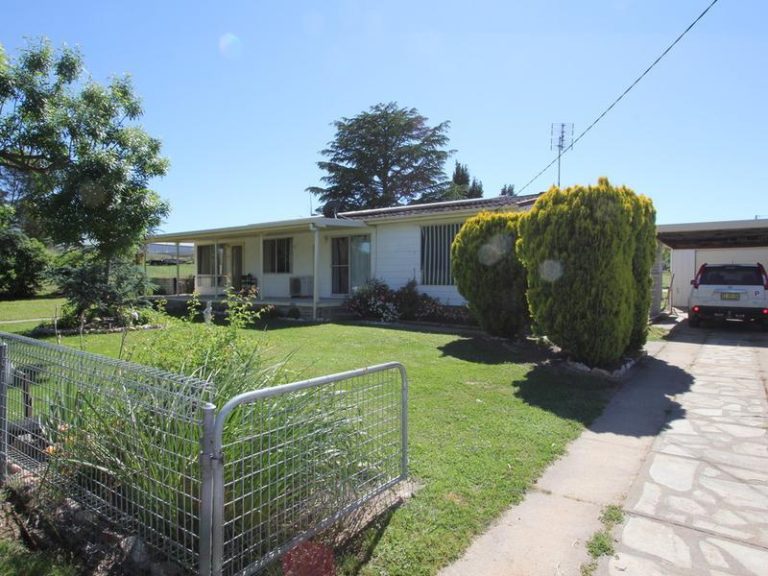 100 Court Street, Boorowa NSW 2586 - photo 2