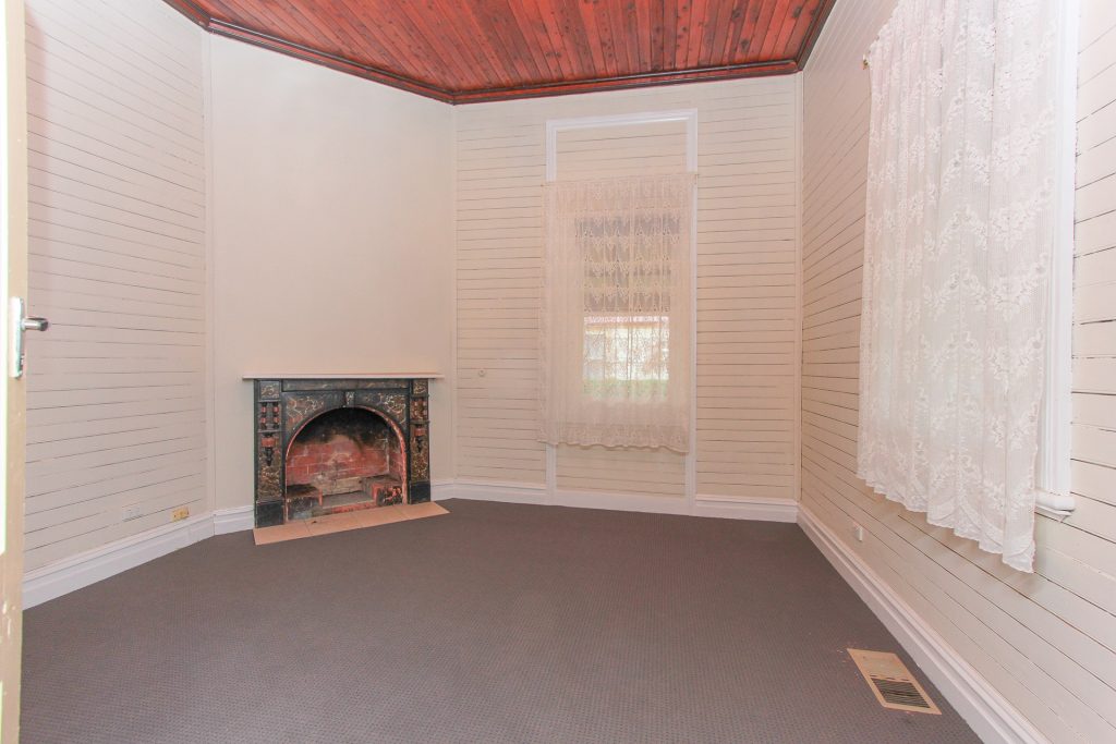 84 Adams Street, Narrandera NSW 2700 - photo 9