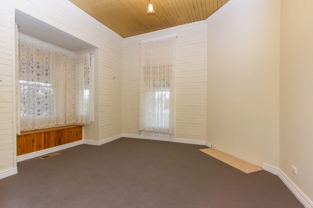 84 Adams Street, Narrandera NSW 2700 - photo 10