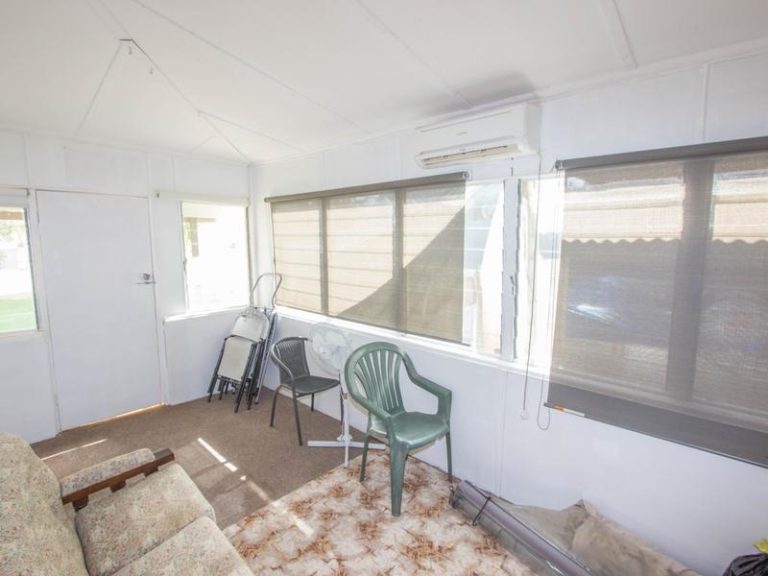 114 Yapunyah Street, Barellan NSW 2665 - photo 6