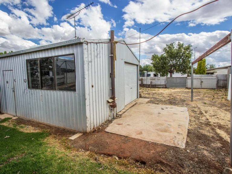 114 Yapunyah Street, Barellan NSW 2665 - photo 10