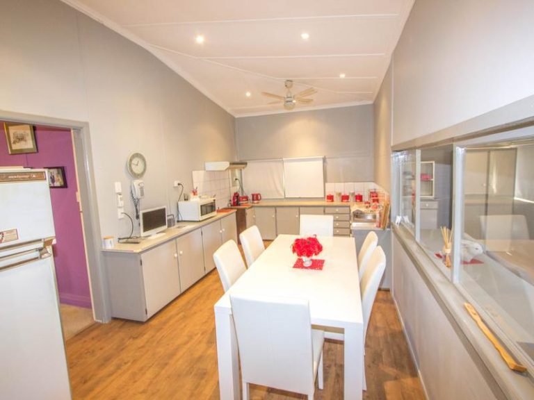39 Grosvenor, Narrandera NSW 2700 - photo 4