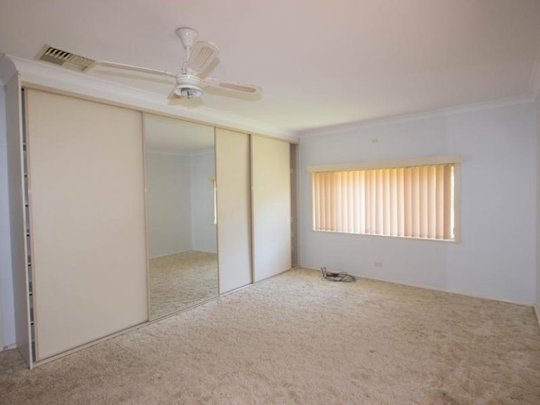6 Orme Street, Boree Creek NSW 2652 - photo 11