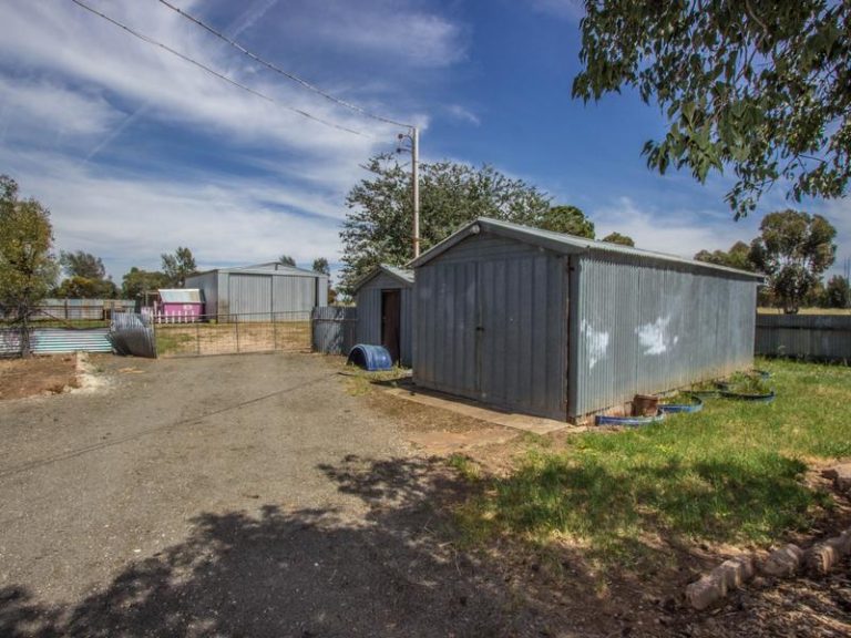 6 Orme Street, Boree Creek NSW 2652 - photo 14