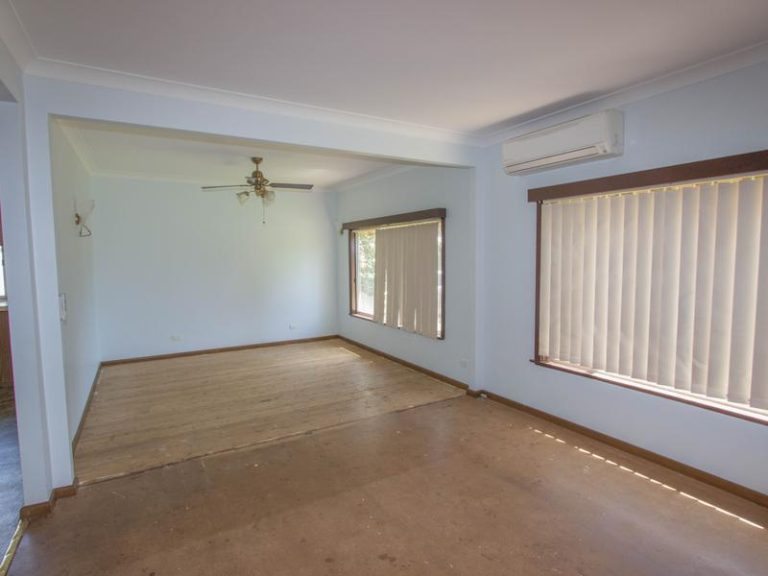 6 Orme Street, Boree Creek NSW 2652 - photo 5