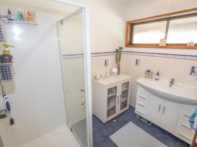 80 Dalgetty Street, Narrandera NSW 2700 - photo 12