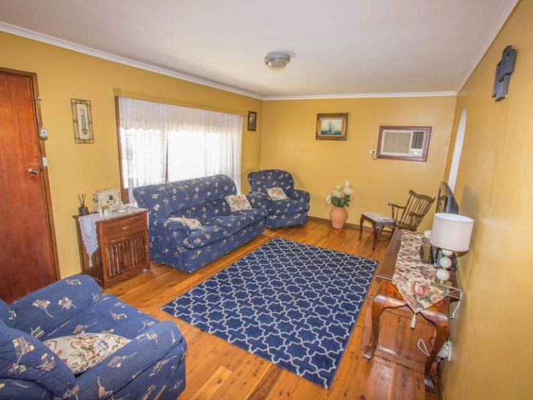 80 Dalgetty Street, Narrandera NSW 2700 - photo 3