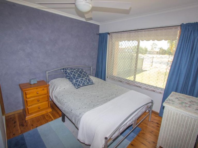 80 Dalgetty Street, Narrandera NSW 2700 - photo 10