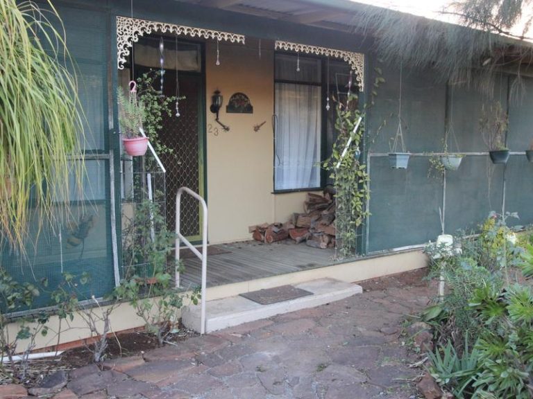 23 Cassiterite Street, Ardlethan NSW 2665 - photo 2