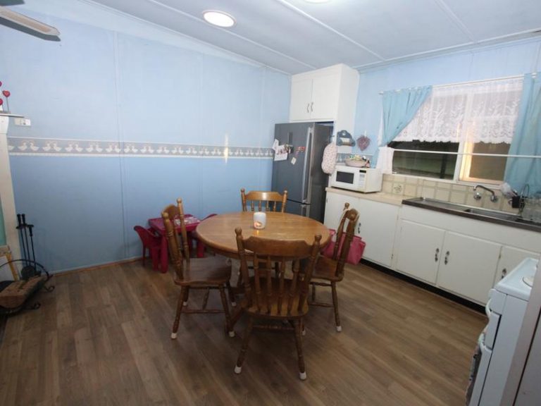 23 Cassiterite Street, Ardlethan NSW 2665 - photo 4