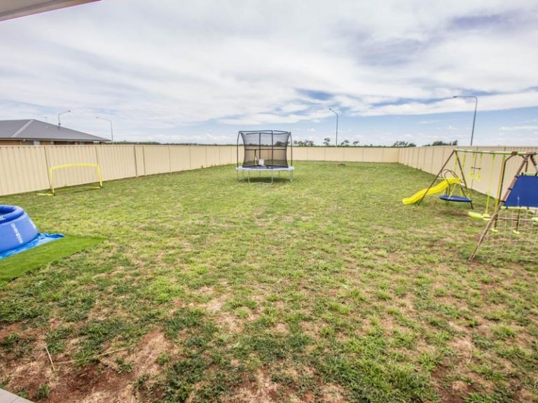 4 Lake Paddock Drive, Leeton NSW 2705 - photo 14