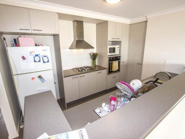 4 Lake Paddock Drive, Leeton NSW 2705 - photo 3