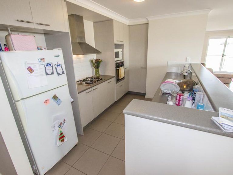4 Lake Paddock Drive, Leeton NSW 2705 - photo 4