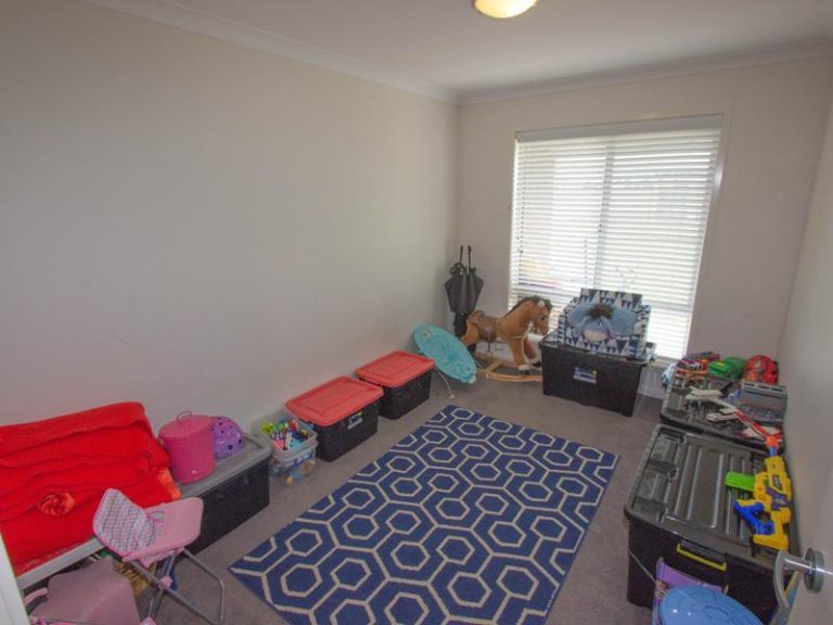 4 Lake Paddock Drive, Leeton NSW 2705 - photo 9