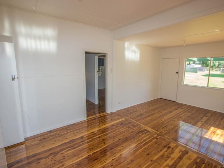 11 Grosvenor Street, Narrandera NSW 2700 - photo 6