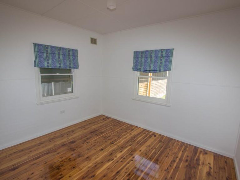 11 Grosvenor Street, Narrandera NSW 2700 - photo 9