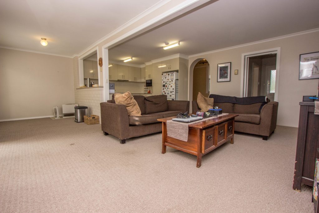 33 Victoria Avenue, Narrandera NSW 2700 - photo 5