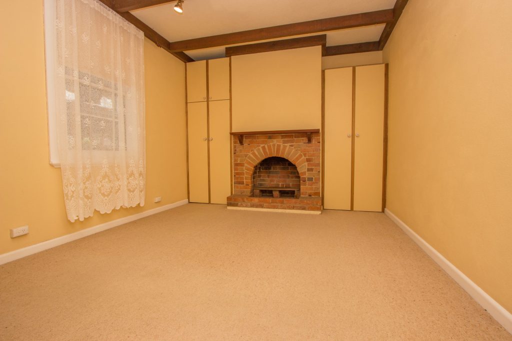 33 Victoria Avenue, Narrandera NSW 2700 - photo 7