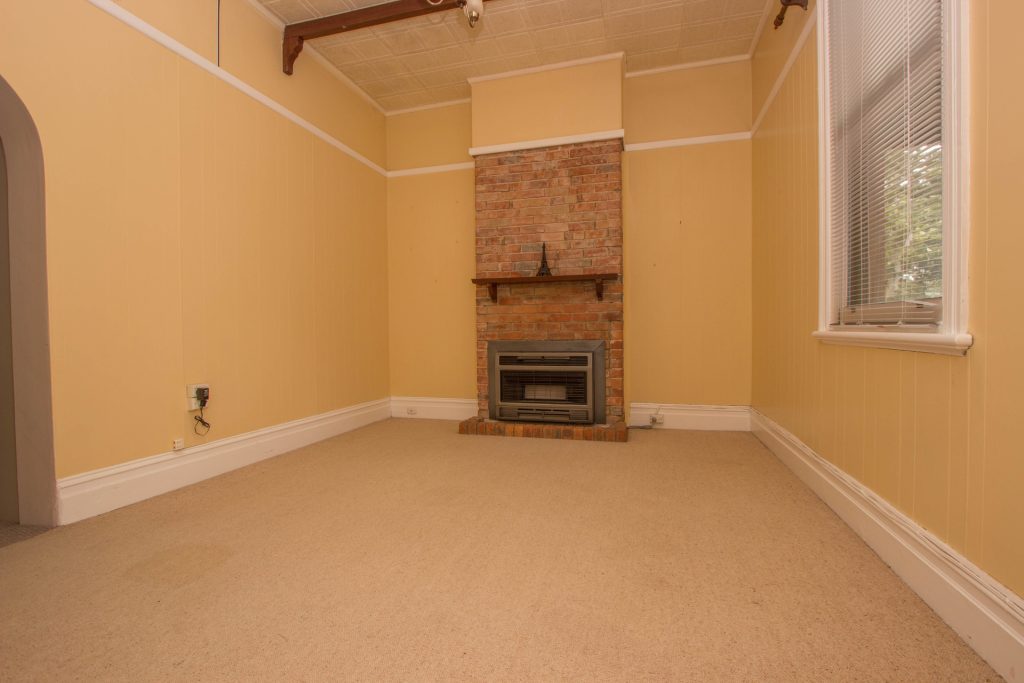 33 Victoria Avenue, Narrandera NSW 2700 - photo 10