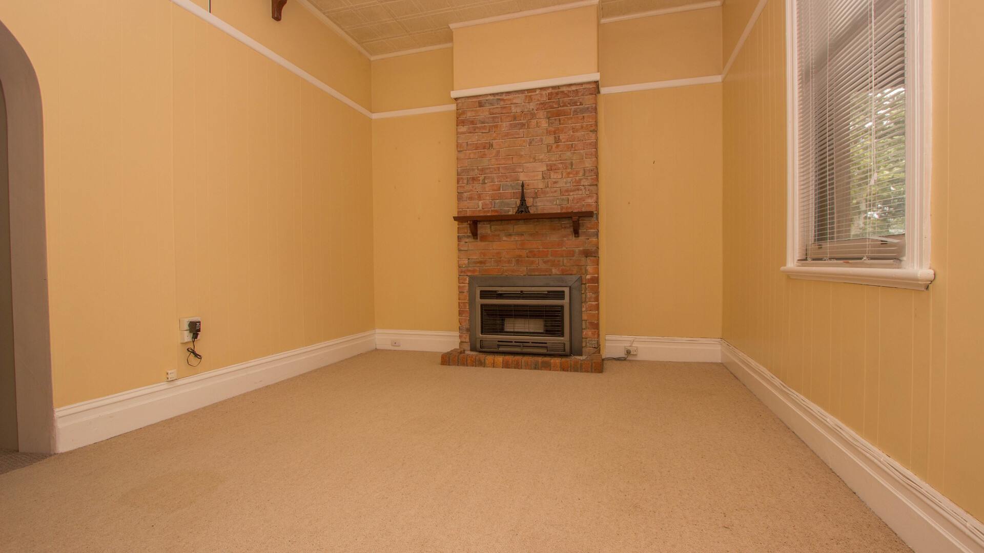 33 Victoria Avenue, Narrandera NSW 2700 - photo 10