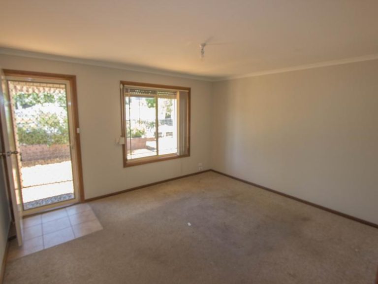 48 Roslyn Street, Narrandera NSW 2700 - photo 4