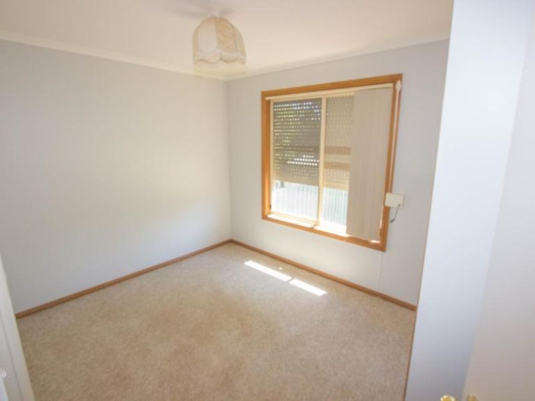 48 Roslyn Street, Narrandera NSW 2700 - photo 7