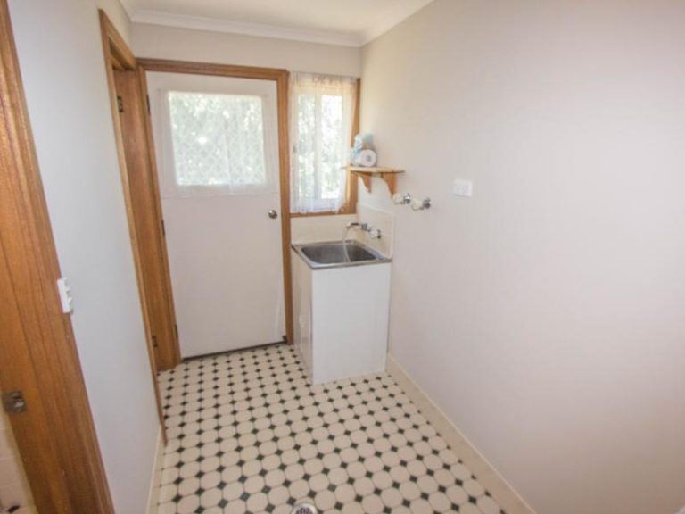 48 Roslyn Street, Narrandera NSW 2700 - photo 9