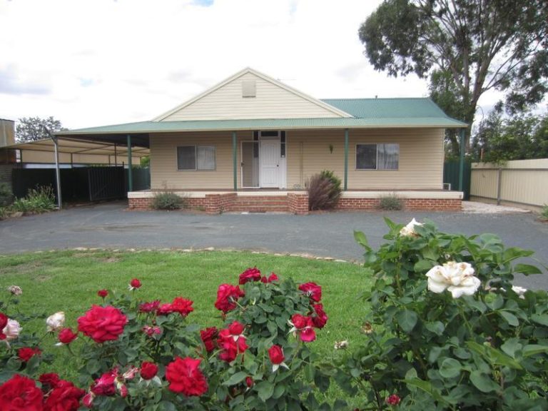 53 Robertson Street, Barmedman