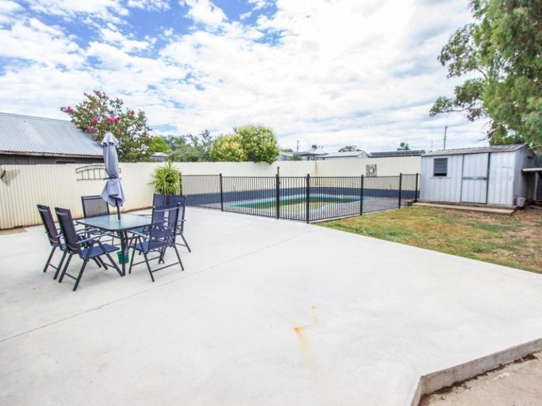 39 Roslyn Street, Narrandera NSW 2700 - photo 12
