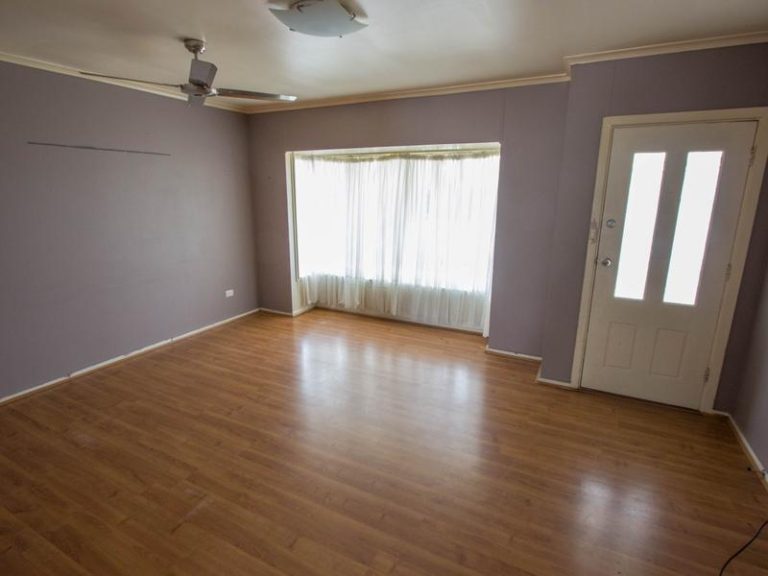 39 Roslyn Street, Narrandera NSW 2700 - photo 3