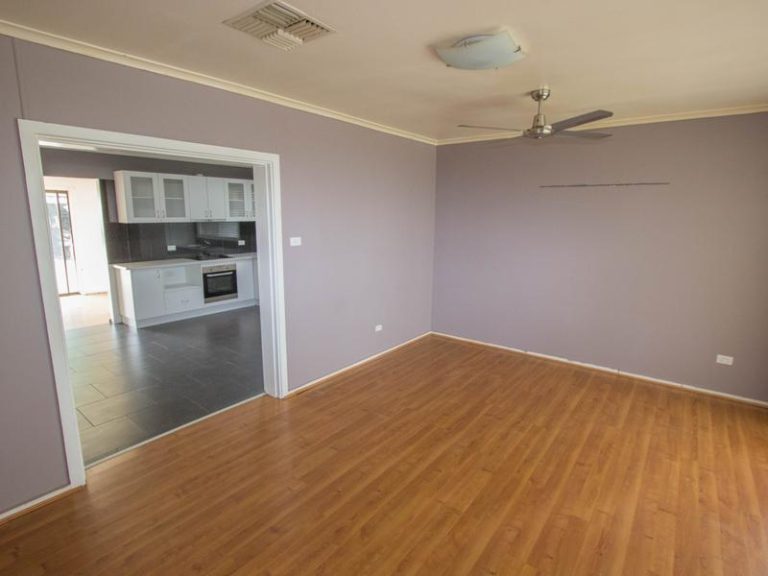 39 Roslyn Street, Narrandera NSW 2700 - photo 5