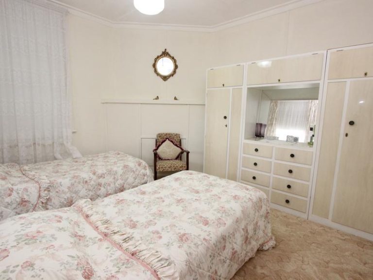 185 DeBoos Street, Temora NSW 2666 - photo 6