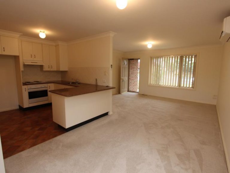 4/90 Parkes Street, Temora NSW 2666 - photo 5