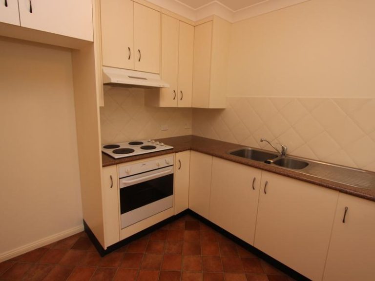 4/90 Parkes Street, Temora NSW 2666 - photo 6