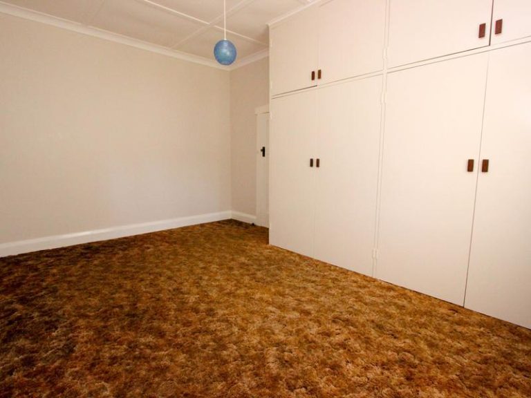 130 Loftus Street, Temora NSW 2666 - photo 17
