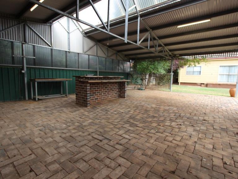 130 Loftus Street, Temora NSW 2666 - photo 33