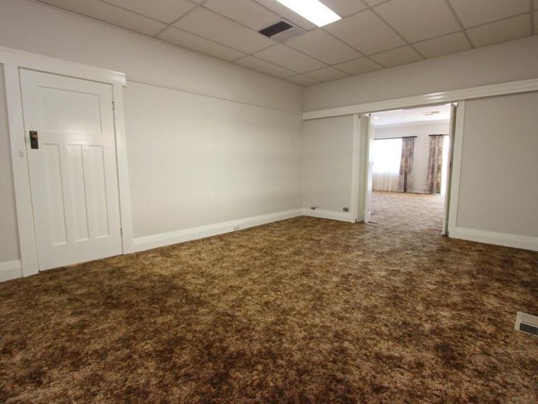 130 Loftus Street, Temora NSW 2666 - photo 7
