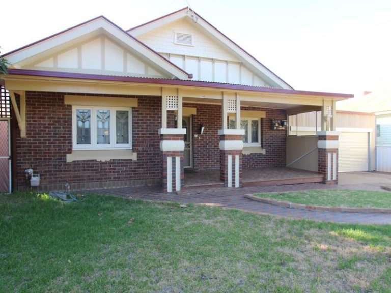 130 Loftus Street, Temora NSW 2666 - McGrath Riverina