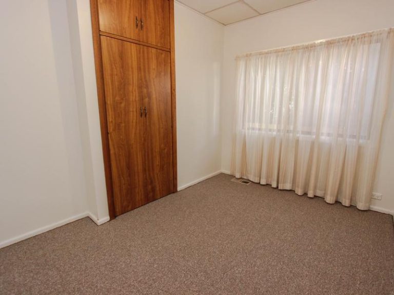 130 Loftus Street, Temora NSW 2666 - photo 9