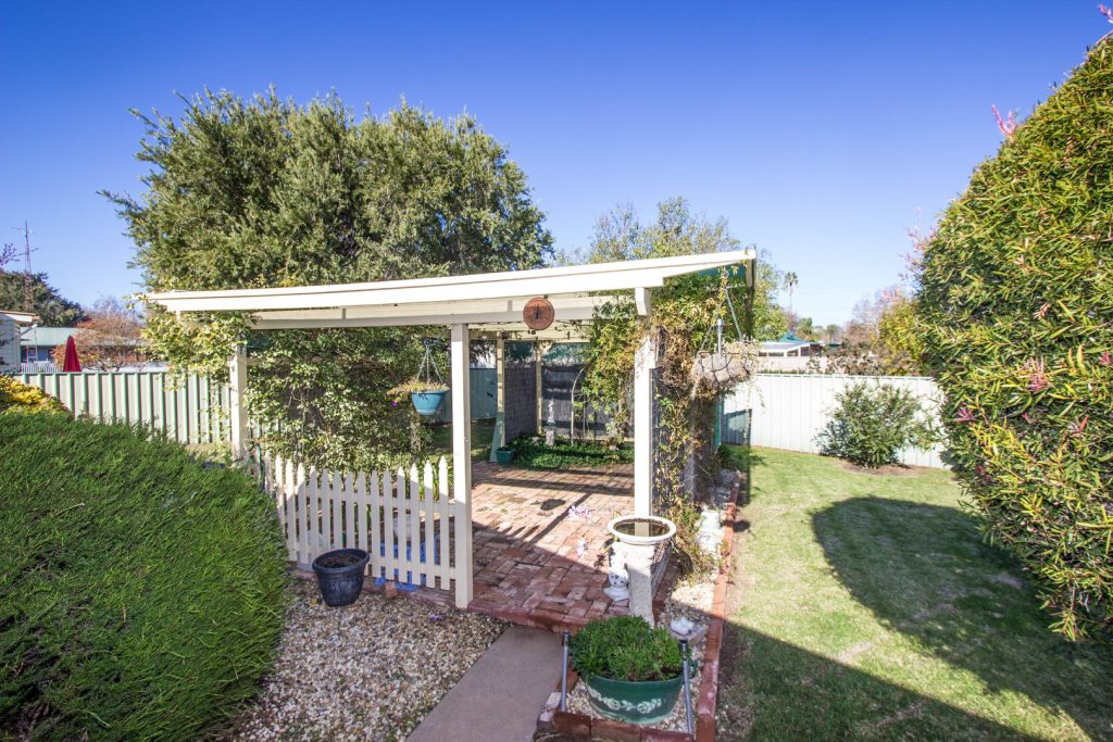 12 Crown Street, Narrandera NSW 2700 - photo 12