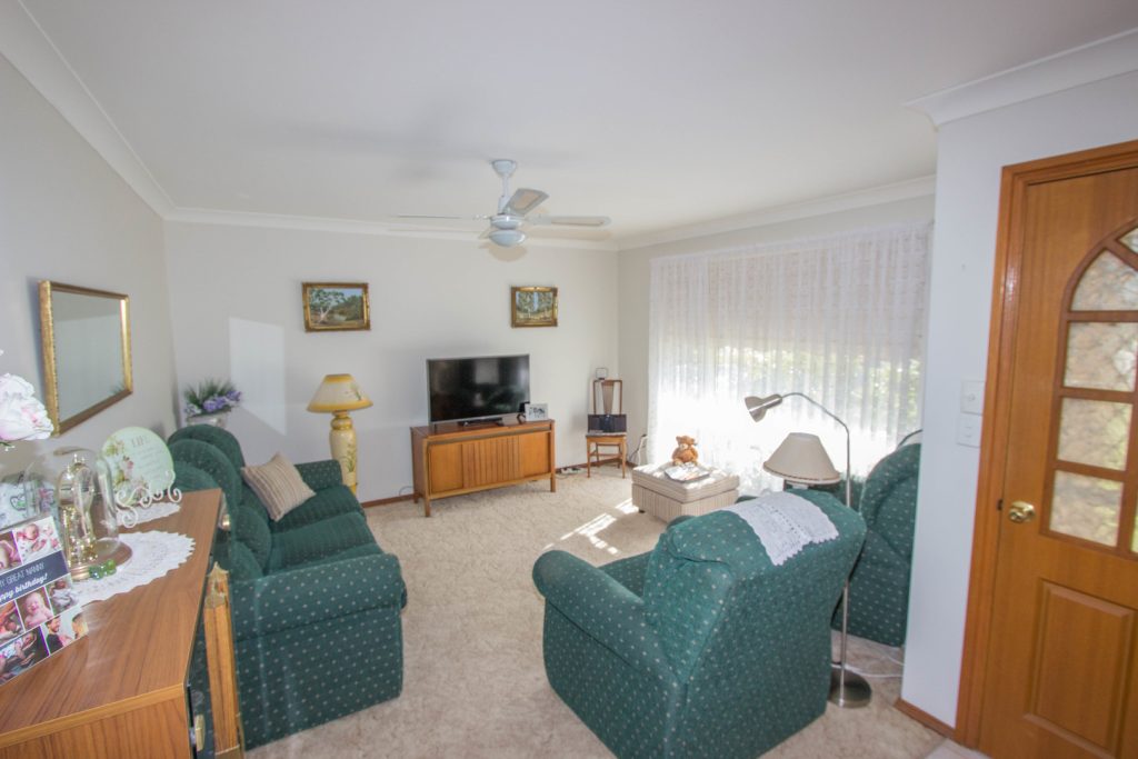 12 Crown Street, Narrandera NSW 2700 - photo 3